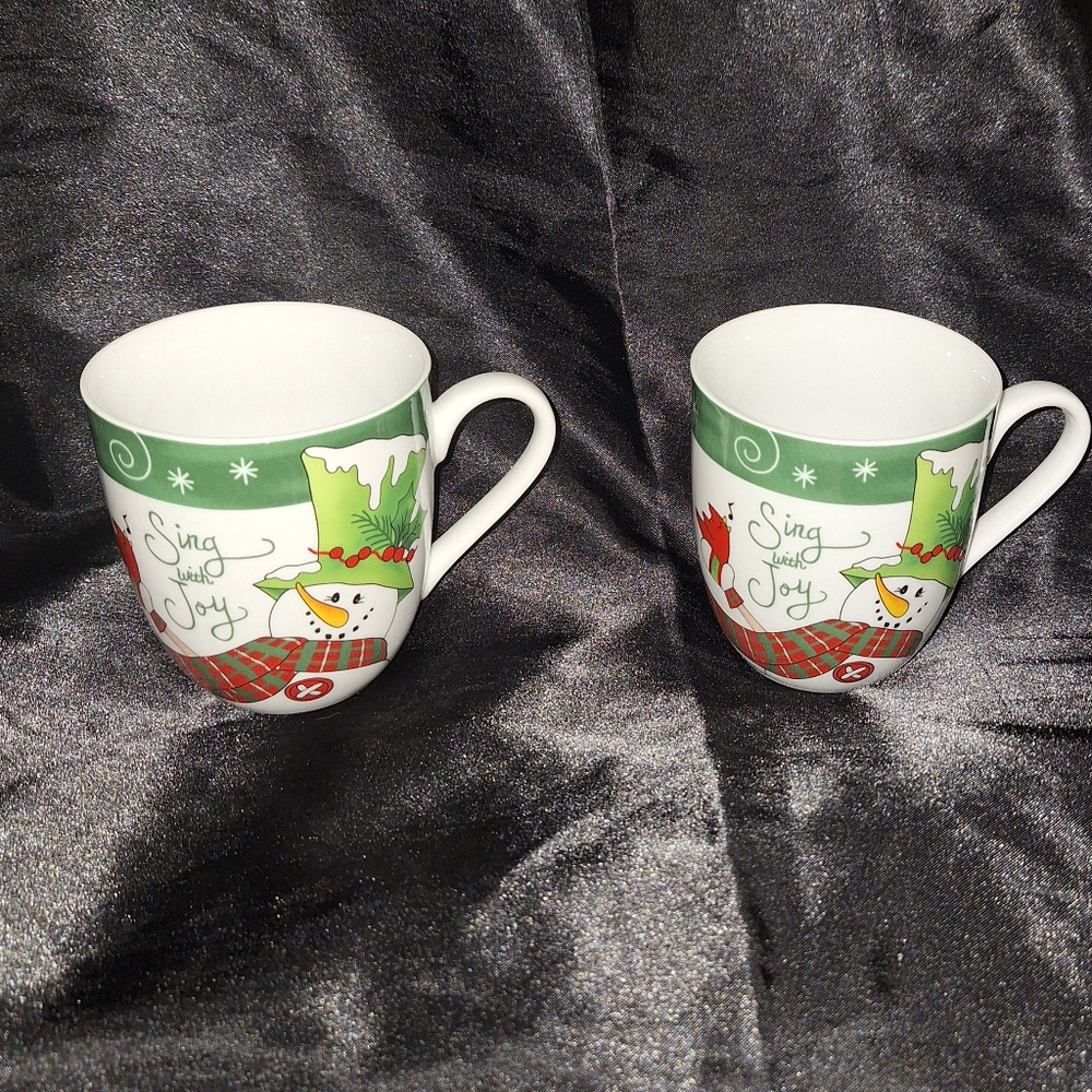 New Fitz and Floyd 12oz Coffee Cups~Holly Hat Snowman Mugs~2013~Sing With Joy